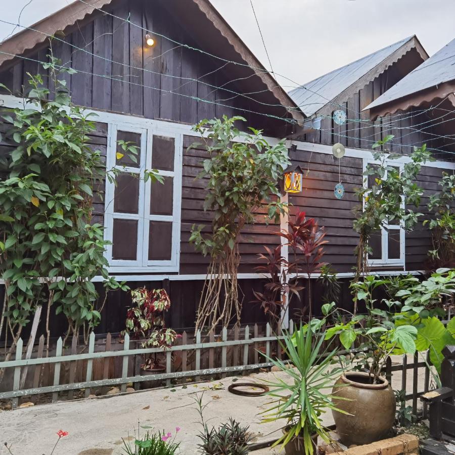 Mykampung Chalet Hotel Ipoh Ngoại thất bức ảnh